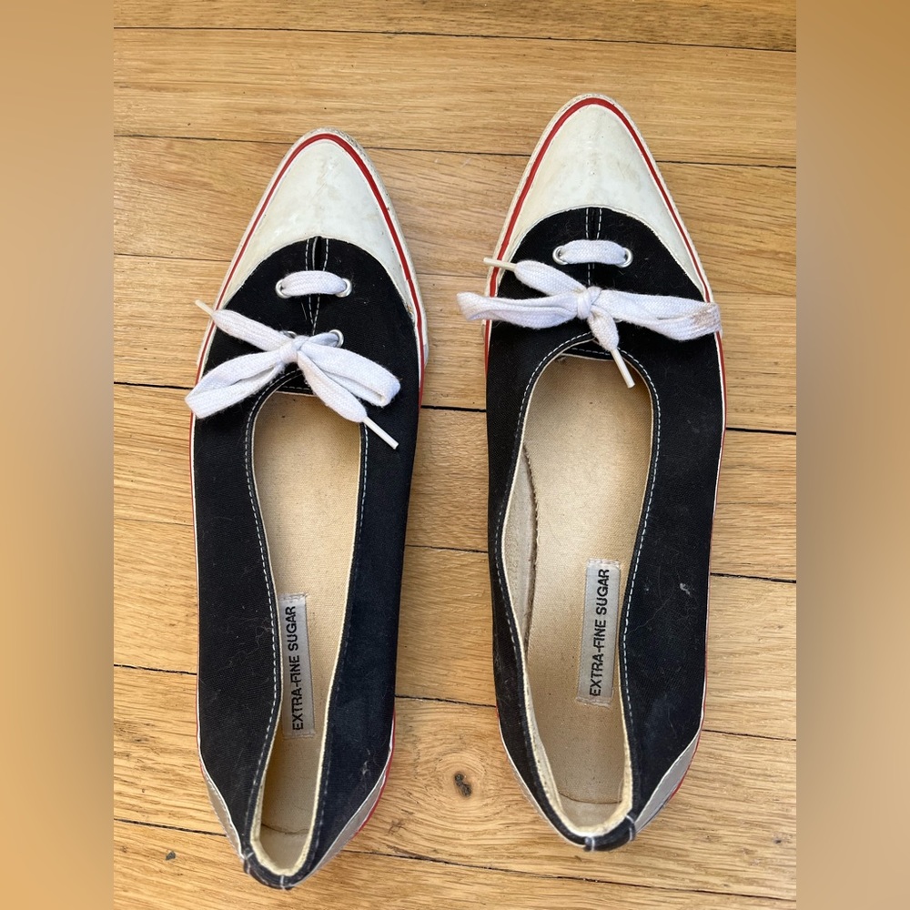 Pointy toe flats